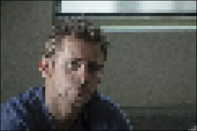 Qui est ce personnage sur la photo ?