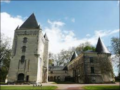 Je vous propose de commencer notre balade dominicale au château d'Argy. Village de l'aire d'attraction Castelroussine, en Champagne Berrichonne, il se situe dans le département ...