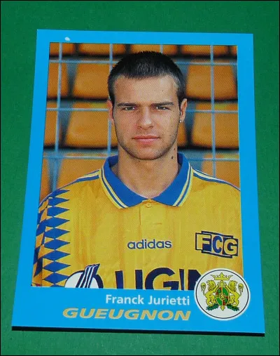 2005 : entré en jeu à la 90e, l'arbitre siffle la fin du match 15 secondes plus tard. Qui est donc ce joueur français à la carrière internationale la plus courte ?