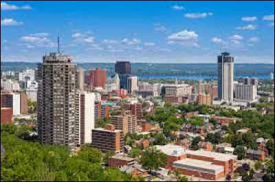 Dans cette province canadienne, on trouve la moiti&eacute; (28 sur 55) des villes canadiennes de plus de 100 000 habitants :