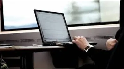L'ordinateur portable, qu'on peut emmener et utiliser dans les transports, c'est depuis ...