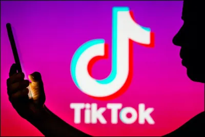 Si tu es fan de TikTok, tu dois sûrement savoir qui a inventé et développé cette application, n'est-ce pas ? Qui a inventé TikTok ?