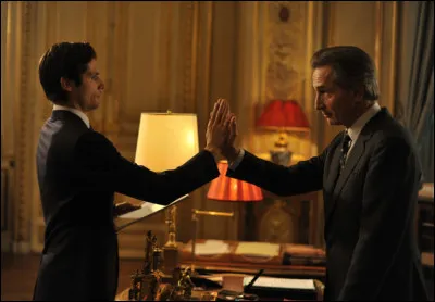 "L'homme stupide, devant tout discours, demeure frappé d'effroi."
Une des citations d'Héraclite, citations qui donnent une "structure" (ou pas) à ce film de Bertrand Tavernier...