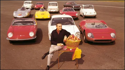 Dans quelle ville en V traversée par le Danube, Carlo Abarth est-il né ?