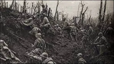 Le 16 avril 1917, débute l'offensive française du "Chemin des Dames", commandée par le général ...