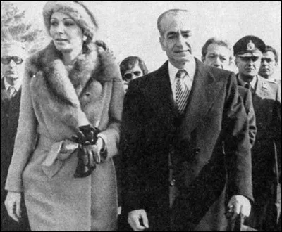 Ce 16 janvier, le Shah Mohammad Reza Pahlavi quitte définitivement l'Iran et se réfugie en Egypte : c'était en ...