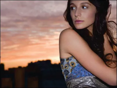 A qui doit-on le titre "Allô le monde" en 2007 ?