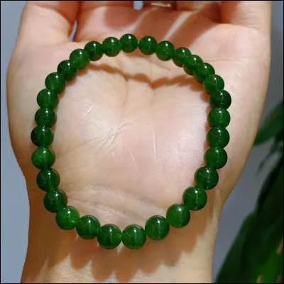 De quelle couleur est ce bracelet ?