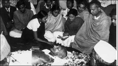 En quelle année a été assassiné Gandhi ?