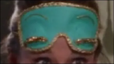 À quelle actrice cet accessoire pour le moins luxueux appartient-il ?