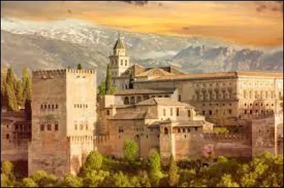 Dans quel pays peut-on admirer l'Alhambra ?