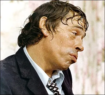 Qui, Georges Hyvernaud met-il avec l'ivrogne, en 1990 ?