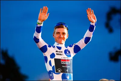 Combien a-t-il de victoires pros à son actif (novembre 2023) ?