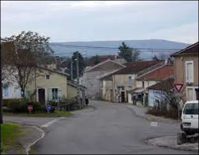 Petit village Haut-Marnais de 66 habitants, Neuvelle-lès-Voisey se situe en région ...