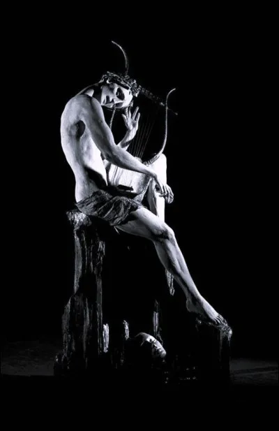 Par les accents de sa lyre, cadeau du dieu Apollon, ce héros est capable de charmer n'importe quoi, et même d'attendrir les bêtes les plus sauvages. Qui est-il ?