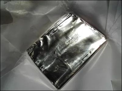 Dans la mythologie irlandaise, qui était la deuxième épouse du dieu Midir ?