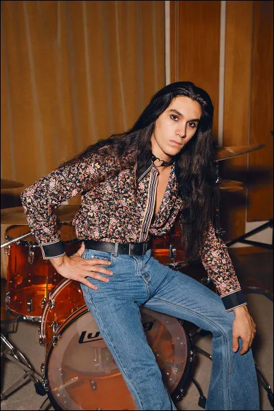 Et le batteur, quel est son nom ?