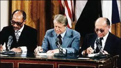 Quel pays n'est pas concerné par les accords de Camp David ?