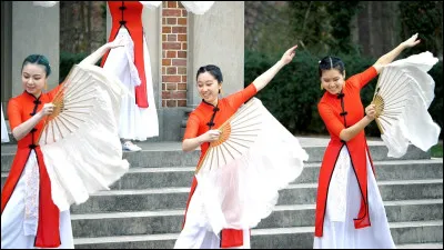 Penses-tu qu'il y a des sports que pour les filles ?