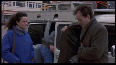 Pour quelle raison, Phil et son équipe ne peuvent-ils pas quitter la ville ?