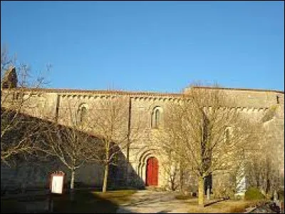 Village de l'arrondissement de Saint-Jean-d'Angély, Contré se situe dans le département ...