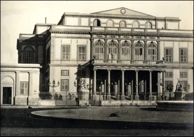 Ce 23 décembre, "Aida" opéra en quatre actes de Giuseppe Verdi est joué pour la première fois à l'Opéra khédival du Caire inauguré deux ans plus tôt : c'était en ...