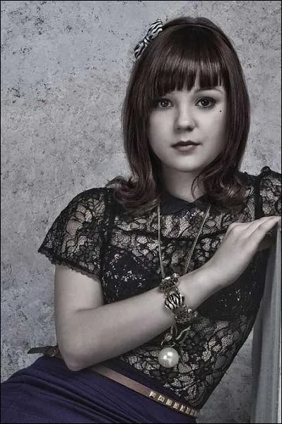 Dans quelle srie Megan Prescott incarne-t-elle Katie Fitch, une fille arrogante et superficielle ?