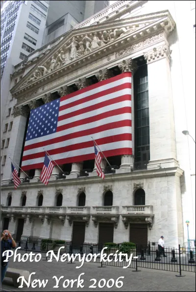 Quel est ce monument de 1903 situé à New York, il renferme la plus importante bourse de valeurs du monde ?