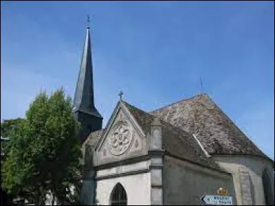 Vous avez sur cette image l'&eacute;glise Saint-L&eacute;ger (et son clocher tors), &agrave; Houville-la-Branche. Commune de l'aire d'attraction Chartraine, elle se situe dans le d&eacute;partement ...
