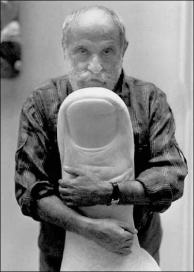 Dans quelle ville est né le sculpteur César en 1920 ?