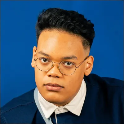 Quel est le nom de cette célébrité ?