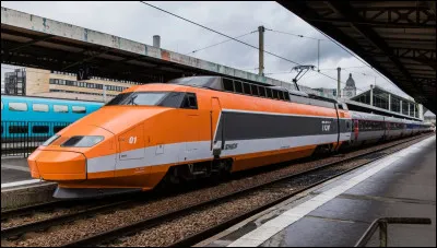 Lors de quelle décennie le premier TGV a-t-il été inauguré ?