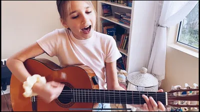 De quelle nationalit&eacute; est-elle ?