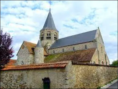 Nous terminons notre balade dans la Marne, au pied de l'église Siant-Alpin, à Villevenard. Nous sommes dans l'ancienne région ...