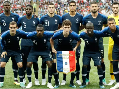 Lors de quelle décennie l'équipe de France de football est-elle devenue championne du monde pour la seconde fois ?