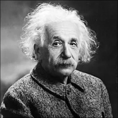 Quelle particule de la classe des bosons a été nommée en 1926, vingt ans après quEinstein en a théorisé lexistence pour expliquer certains effets dans le spectre électromagnétique ?