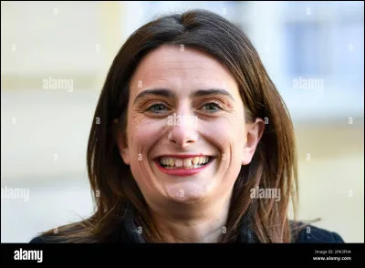 Le mari peut la pincer en présence de son rival, c'est la...