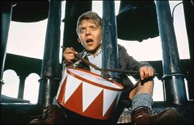 Qui a réalisé le film "Le Tambour" ?