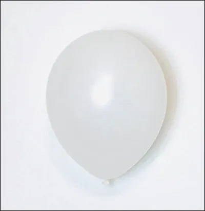 Quelle est la couleur de ce ballon ?