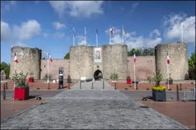 La ville de Péronne est située dans le département...