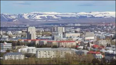 La ville de Mosfellsbær est située...