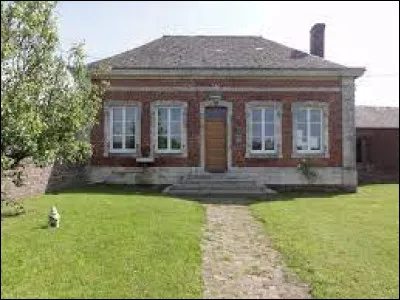 Petit village Axonais de 60 habitants, Les Autels se situe en région ...