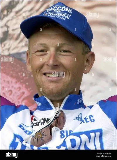 Le nom de ce coureur cycliste est...