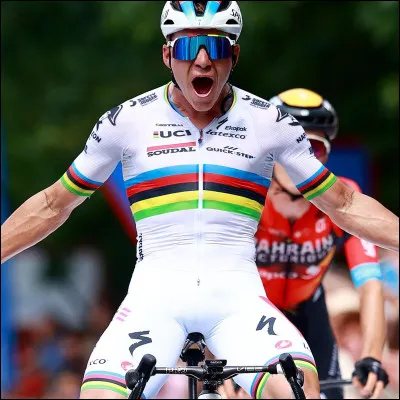 Quel est le nom de ce coureur cycliste ?