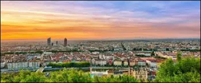 Une toute petite deuxième question sur Lyon ! 
Quel est le moyen connu pour se rendre à Fourvière justement ?