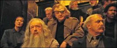 Le jugement de quel mangemort Harry voit-il ?