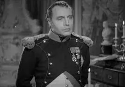 Dans le film américain "Marie Walewska" (Conquest), sorti en 1937, quel acteur est Napoléon aux côtés de Greta Garbo dans le rôle de Marie Walewska ?
