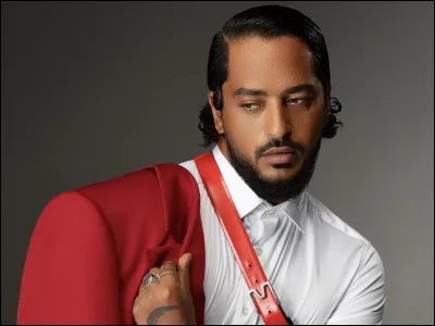 Quel est le nom de ce chanteur ?