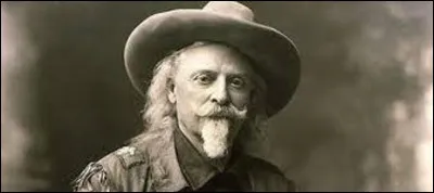Près de quelle ville de l'État du Colorado, se situe la tombe de William Frederick Cody (1846-1917), plus connu sous le nom de Buffalo Bill ?