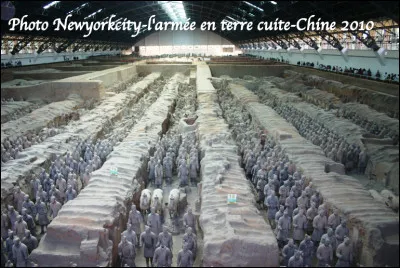 Quelle est cette ville en X, berceau de la civilisation chinoise, ancienne capitale de la Chine, célèbre dans le mode entier pour son armée de terre cuite, une des 8 merveilles du monde moderne ?